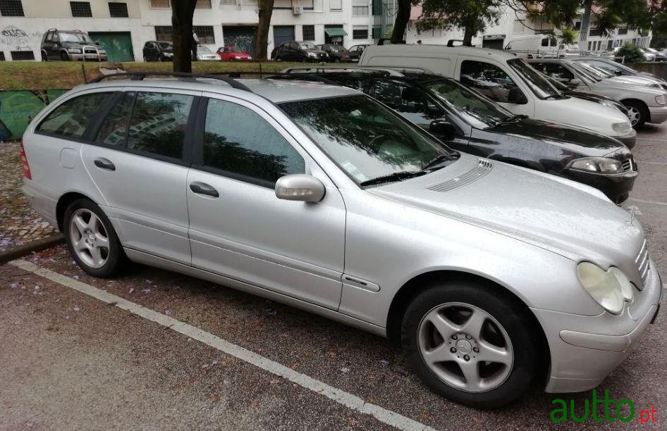 2001' Mercedes-Benz C-200 photo #2