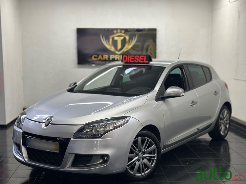 2011' Renault Megane 1.5 Dci Gt Line photo #3