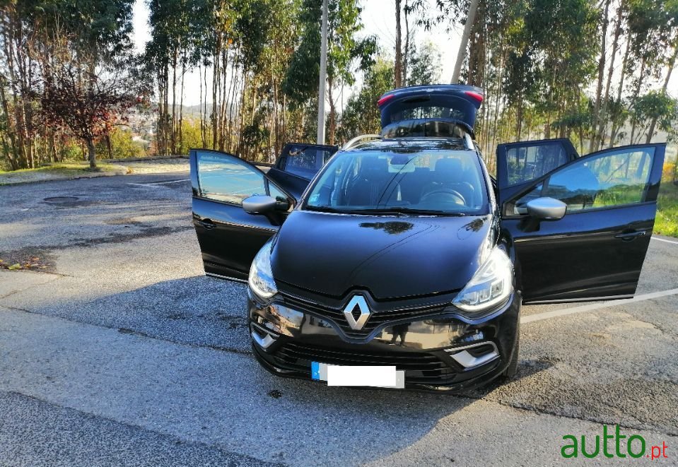 2016' Renault Clio Sport Tourer photo #5