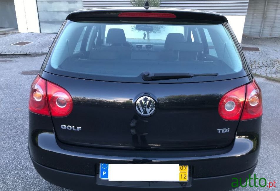 2007' Volkswagen Golf photo #1