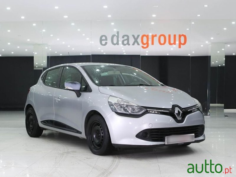 2013' Renault Clio photo #1