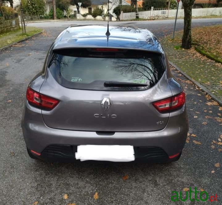 2013' Renault Clio photo #5