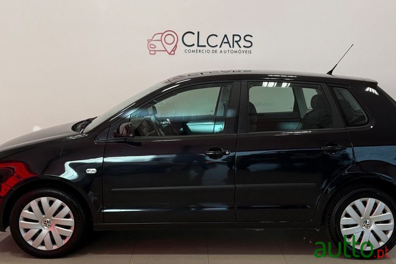 2005' Volkswagen Polo photo #3