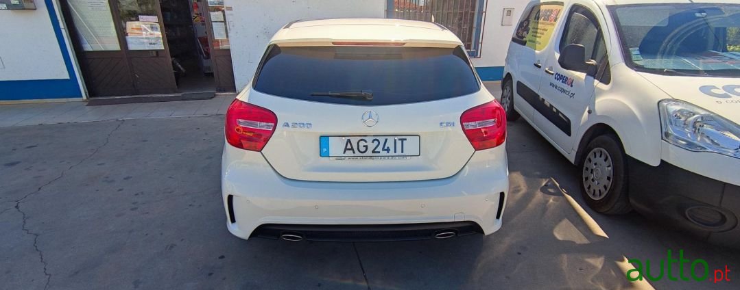 2013' Mercedes-Benz A-200 photo #6