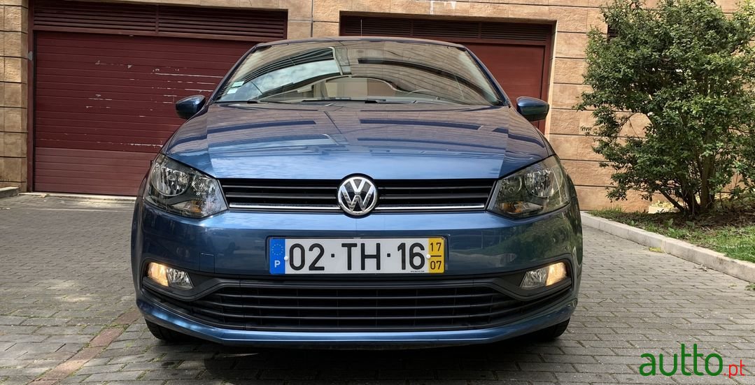 2017' Volkswagen Polo photo #6