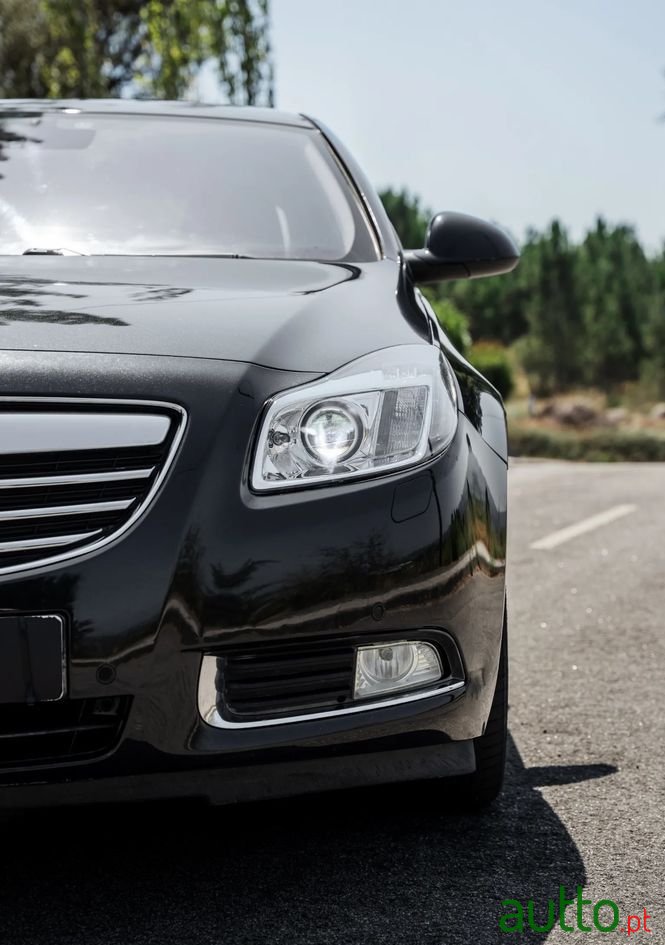 2011' Opel Insignia 2.0 Cdti Edition Ecoflex photo #4