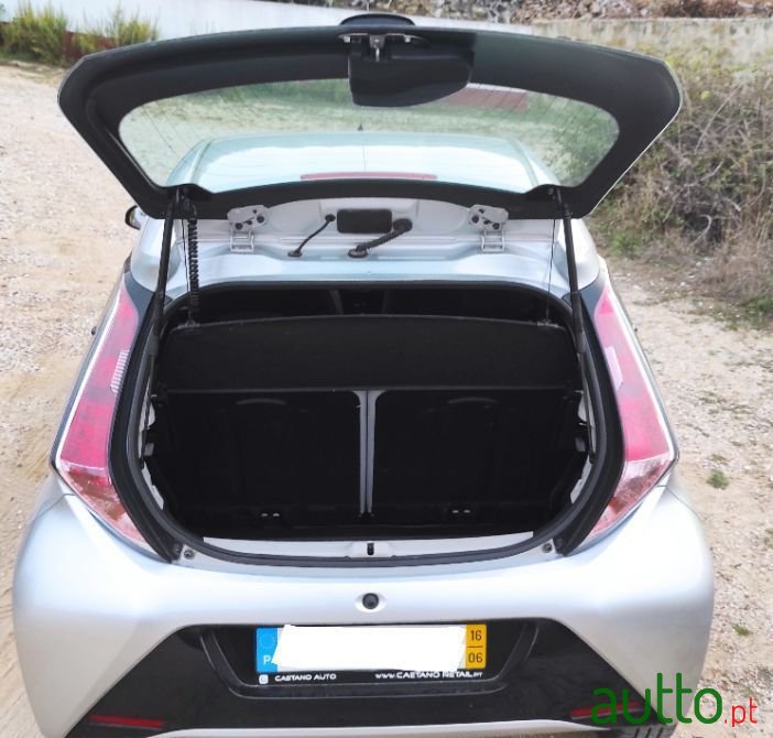 2016' Toyota Aygo photo #4