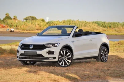2020' Volkswagen T-Roc Cabrio