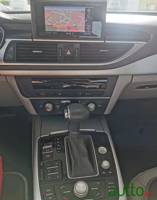 2011' Audi A7 photo #2