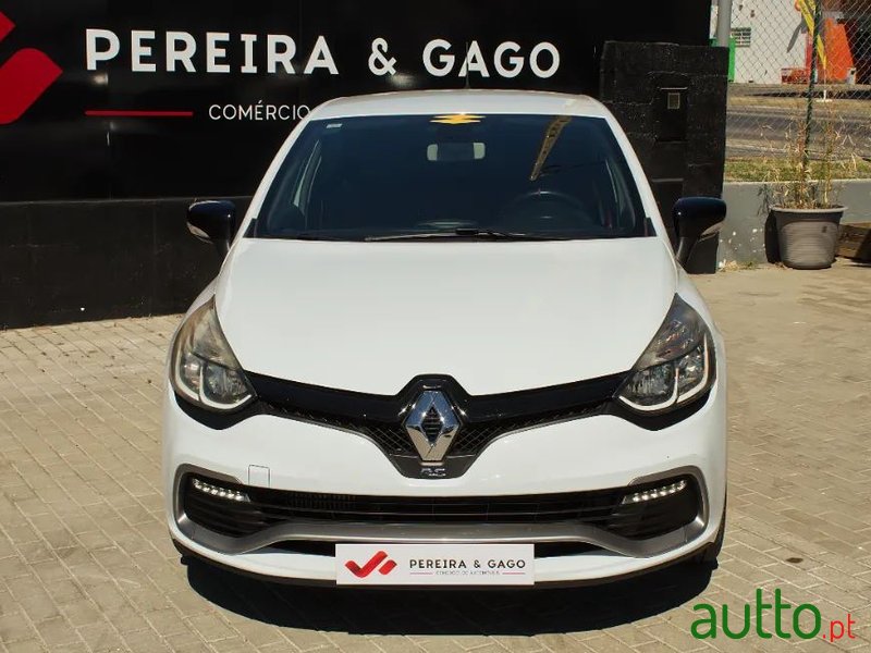 2014' Renault Clio photo #2