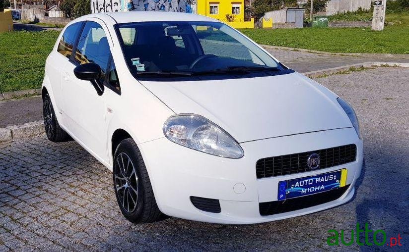 2008' Fiat Grande Punto 1.3 M-Jet Active photo #1