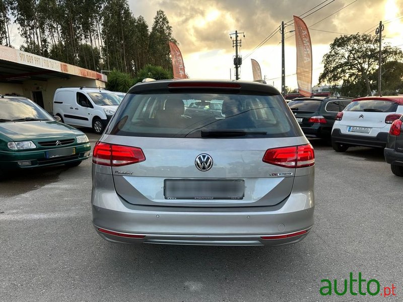 2016' Volkswagen Passat Variant photo #5