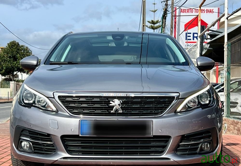 2019' Peugeot 308 Sw photo #2