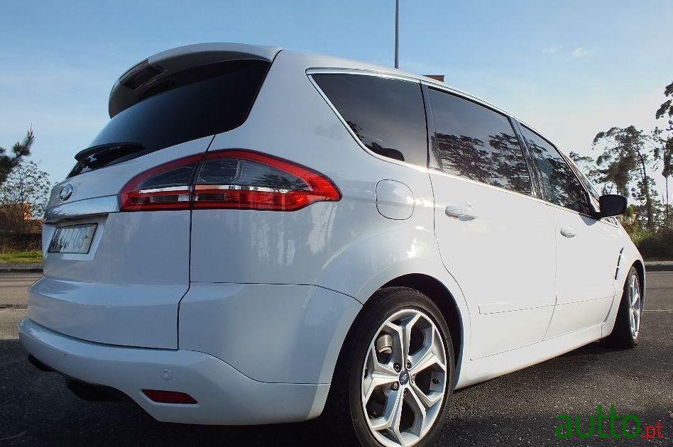 2014' Ford S-Max photo #5