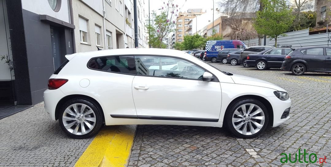 2009' Volkswagen Scirocco photo #4