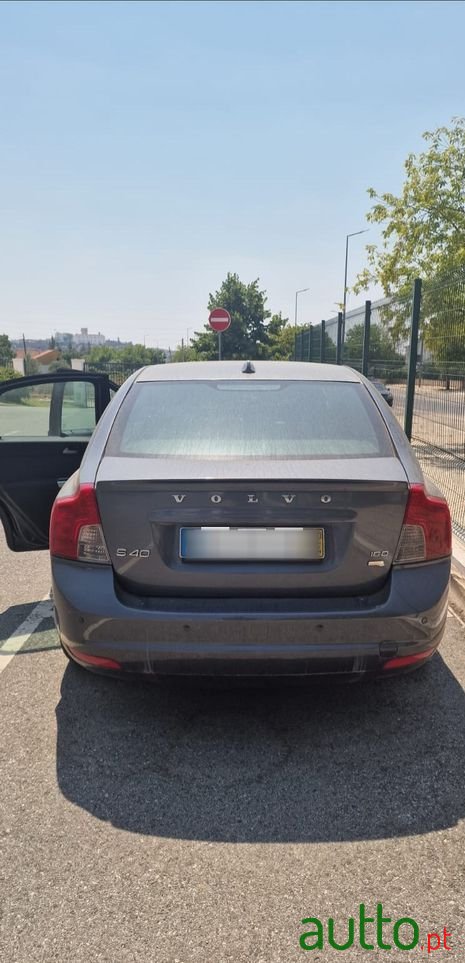 2010' Volvo S40 1.6 D Drive photo #2