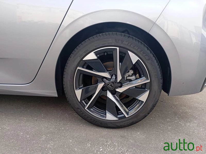 2024' Peugeot 308 photo #6