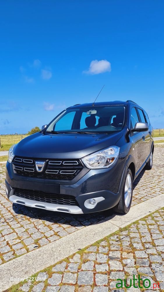 2018' Dacia Lodgy 1.5 Dci Stepway 7L photo #1