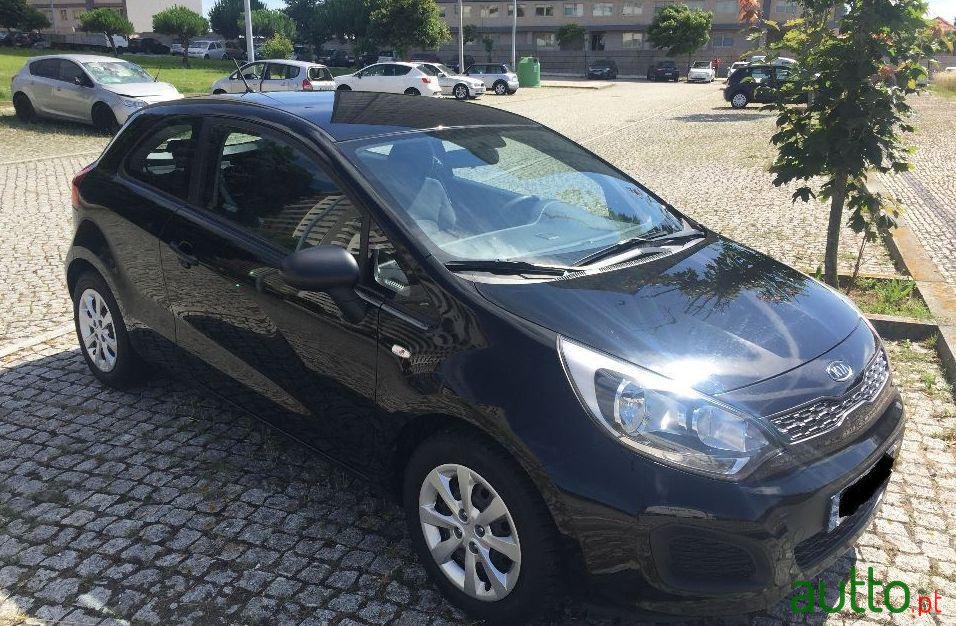 2012' Kia Rio 1.1 Crdi photo #2