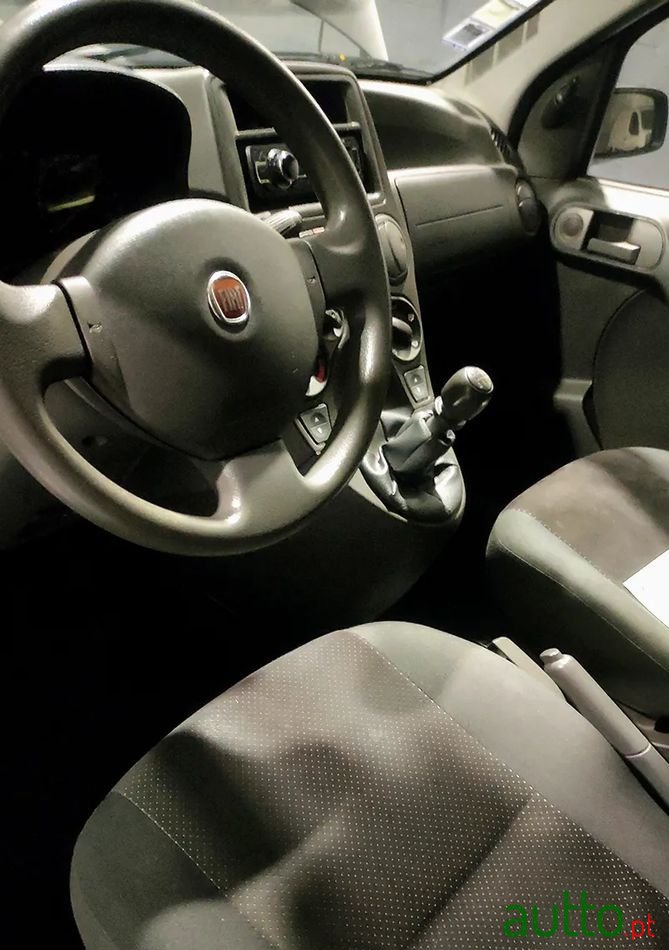 2008' Fiat Panda photo #2