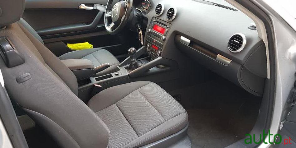 2010' Audi A3 photo #2