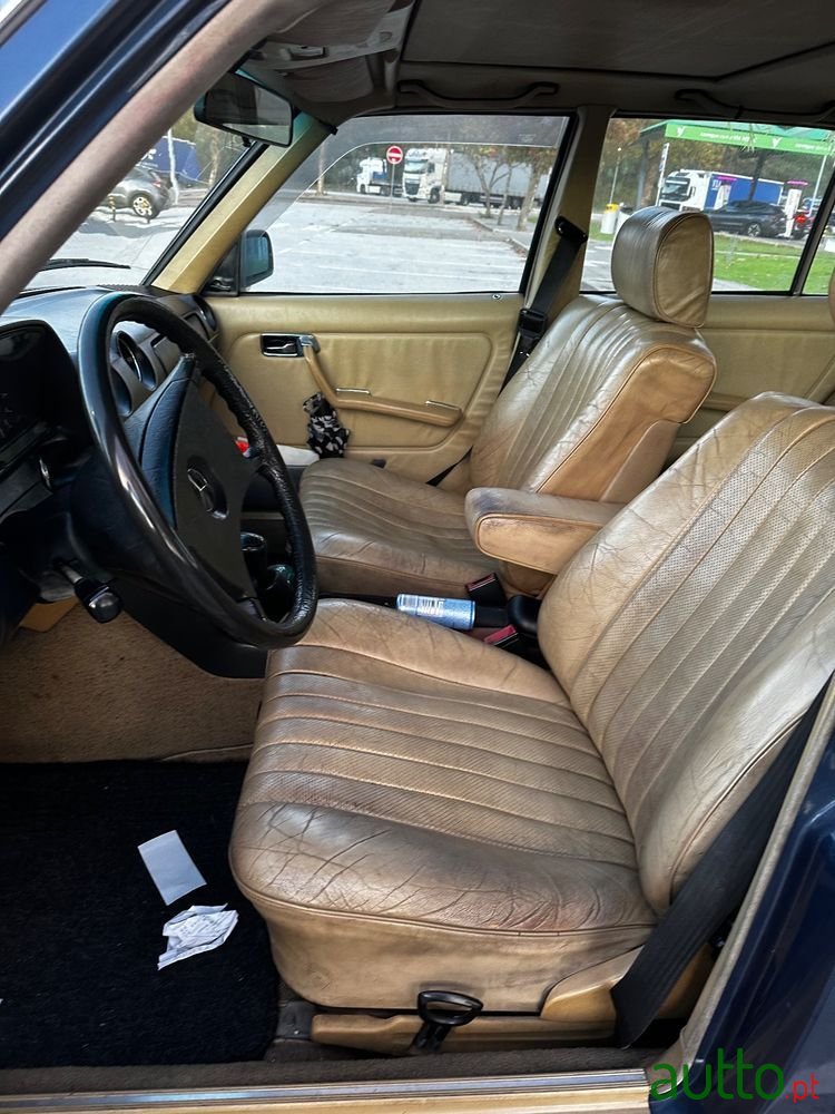 1982' Mercedes-Benz 300 photo #5