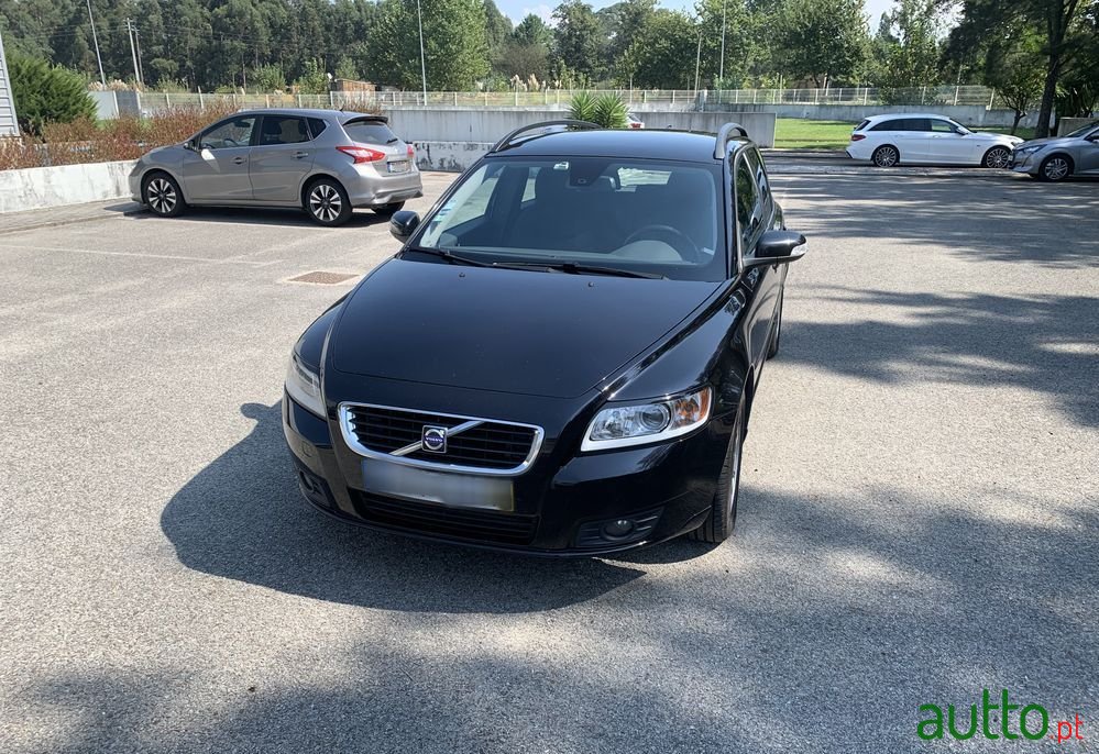 2008' Volvo V50 photo #2