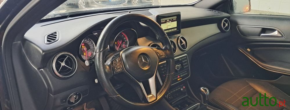 2015' Mercedes-Benz Classe Gla Cdi Urban photo #5