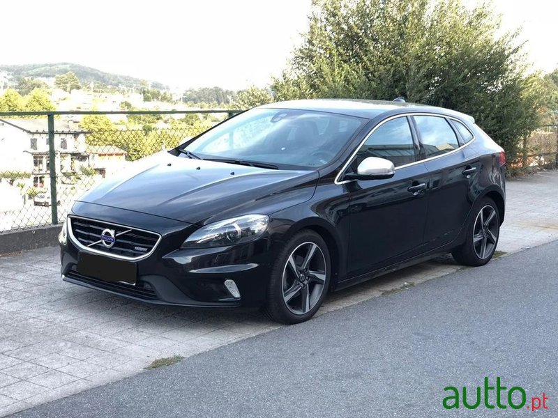 2013' Volvo V40 photo #1