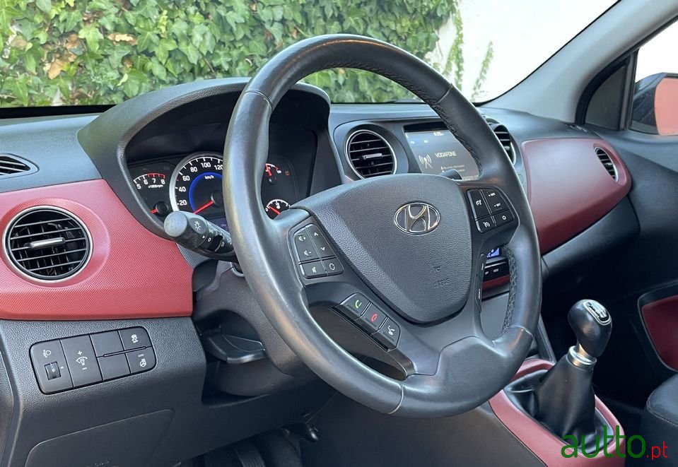 2018' Hyundai i10 photo #4