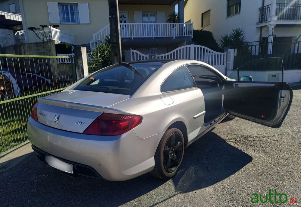 2008' Peugeot 407 Coupé photo #4