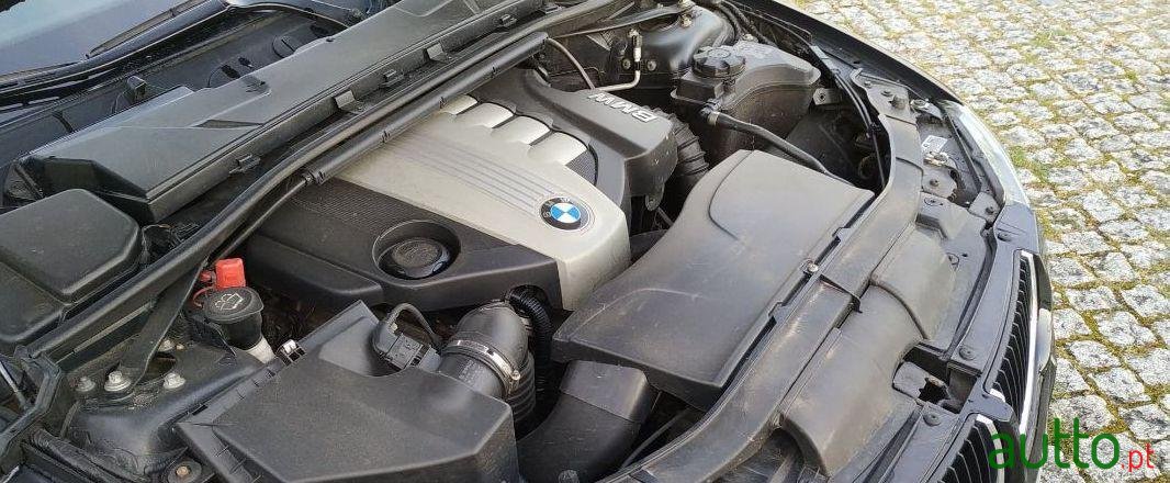 2008' BMW 320 D Touring photo #2