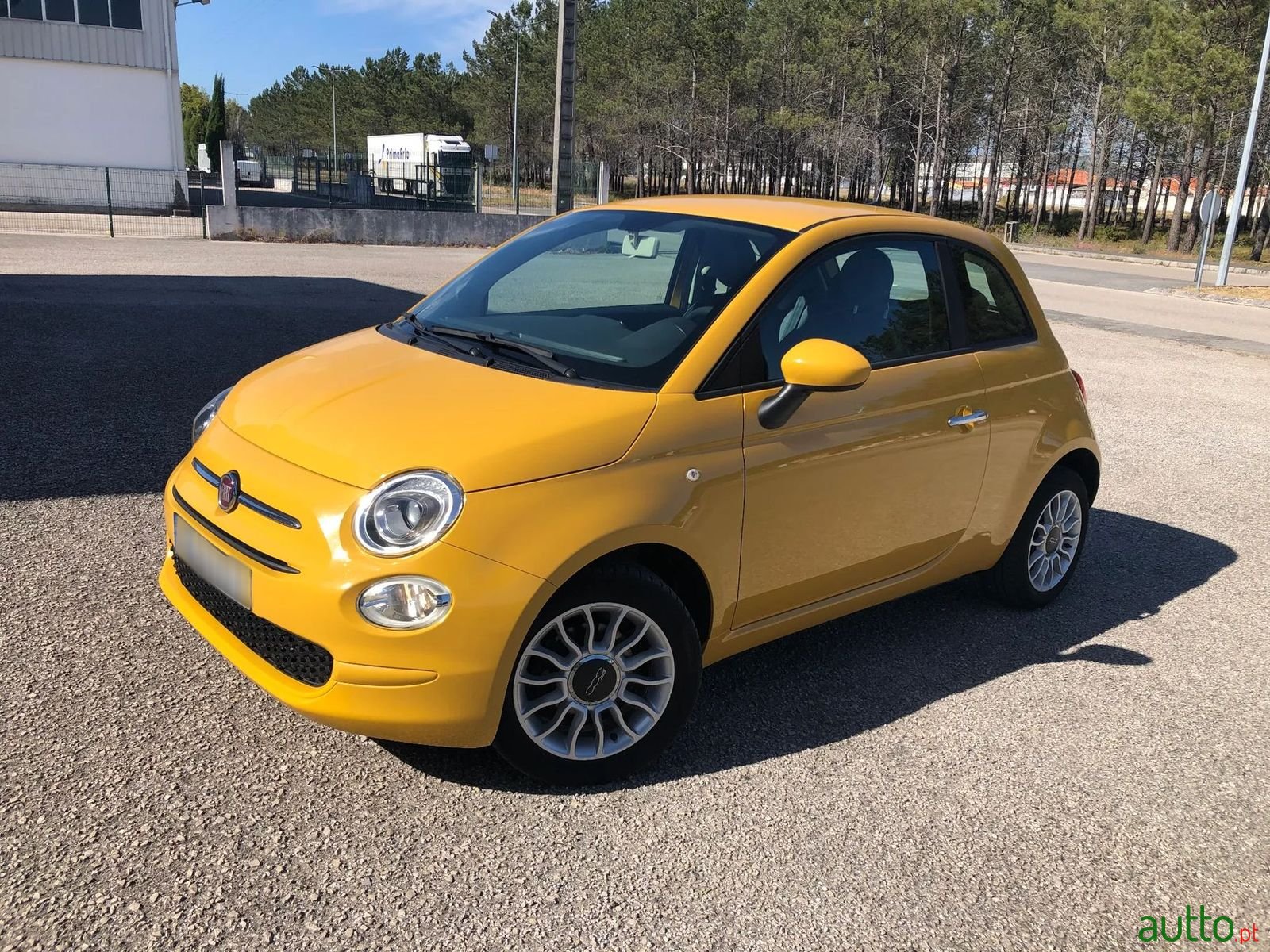 2017' Fiat 500 photo #2