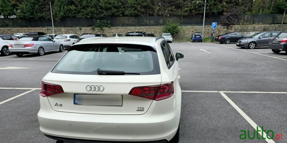 2014' Audi A3 Sportback photo #4