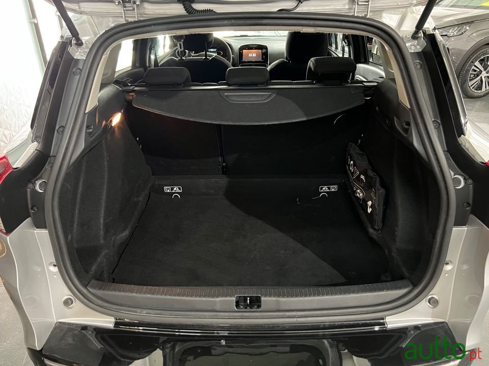 2018' Renault Clio Sport Tourer photo #5