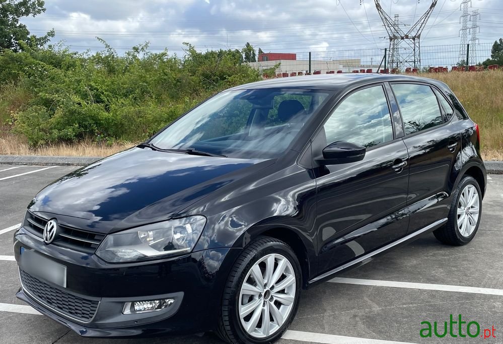 2010' Volkswagen Polo 1.2 Highline photo #2