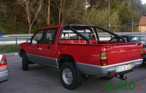 1992' Mitsubishi L200 4X4 photo #1