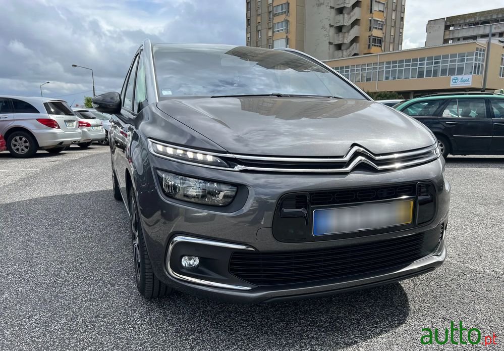 2019' Citroen Grand C4 SpaceTourer photo #1
