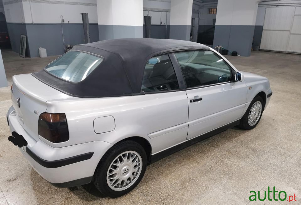 2000' Volkswagen Golf photo #4