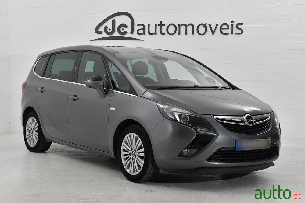 2016' Opel Zafira photo #1