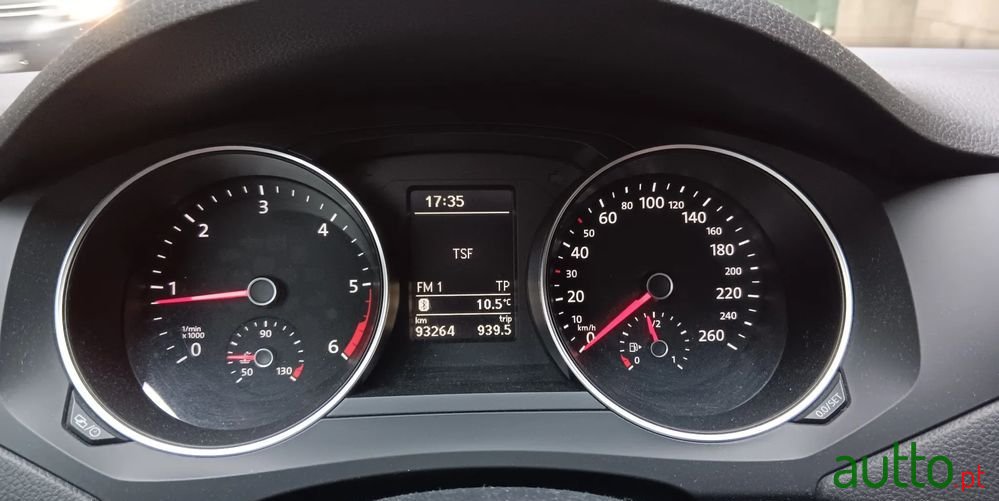 2015' Volkswagen Jetta photo #6