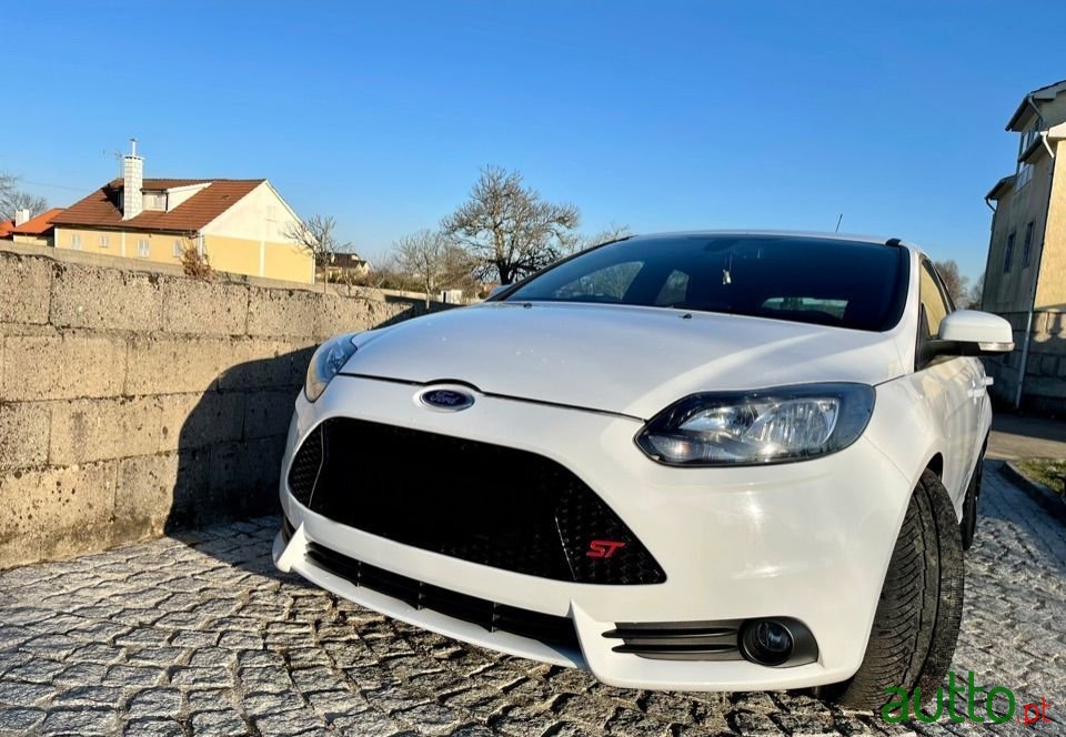 2013' Ford Focus photo #1