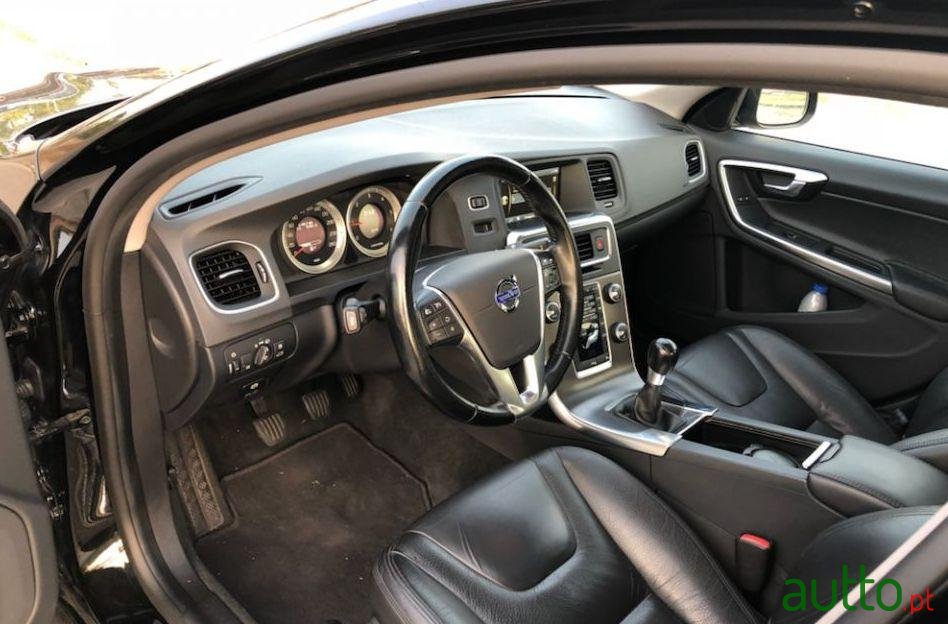 2012' Volvo S60 photo #3