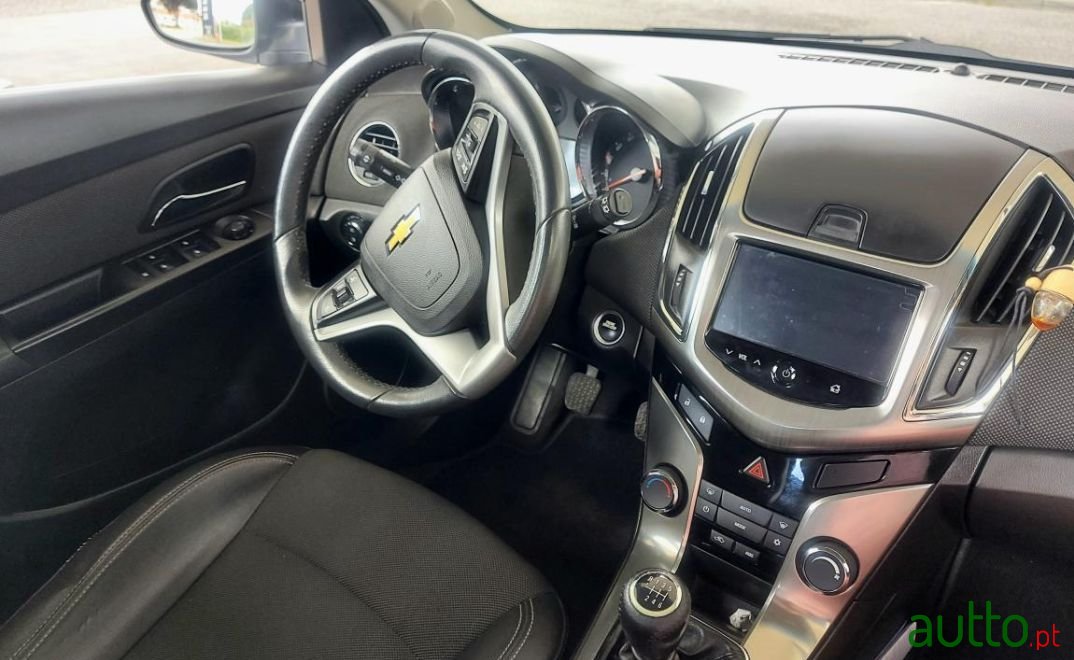 2013' Chevrolet Cruze Sw photo #5