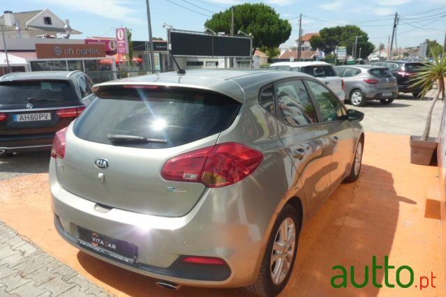 2015' Kia Ceed photo #6