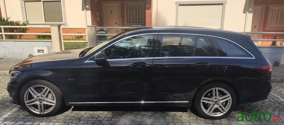 2020' Mercedes-Benz Classe C photo #6