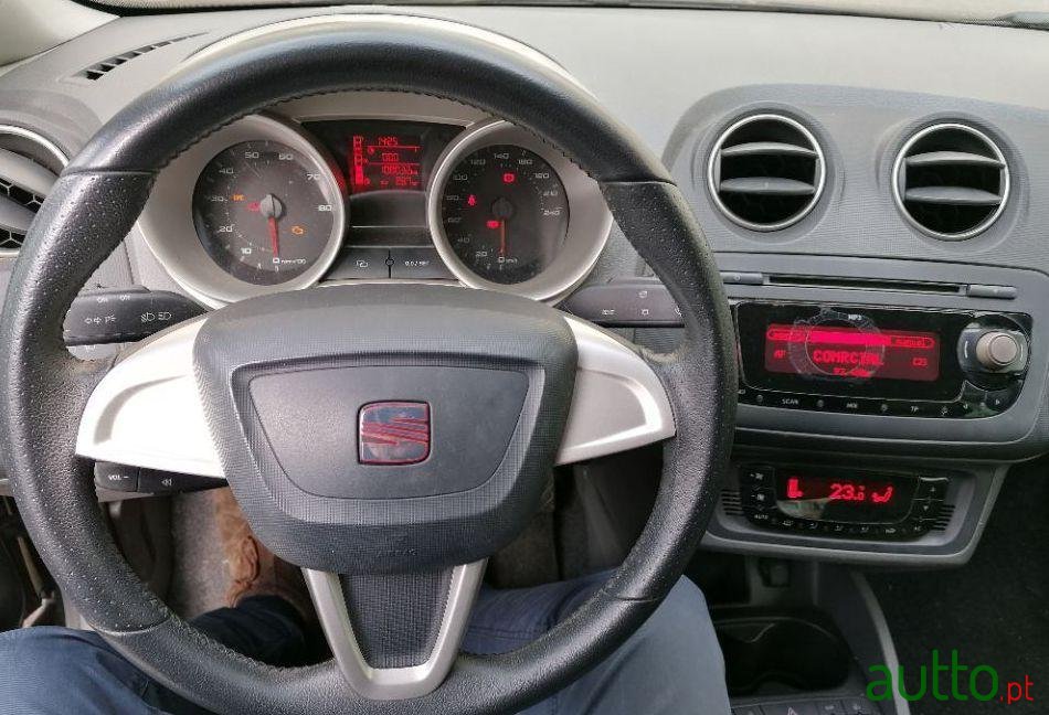 2008' SEAT Ibiza photo #1