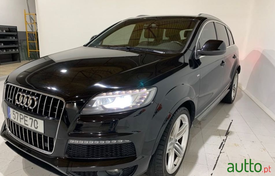 2011' Audi Q7 photo #2