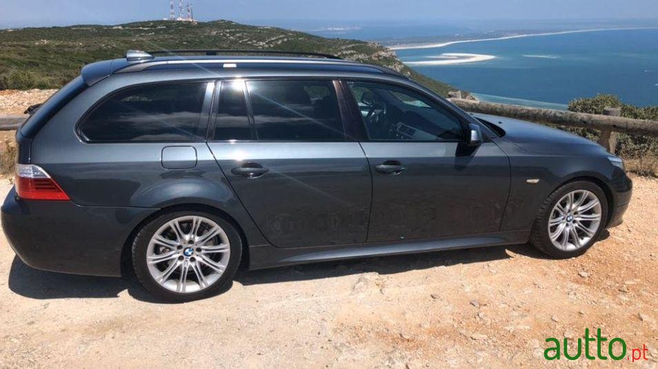 2009' BMW 520 photo #3