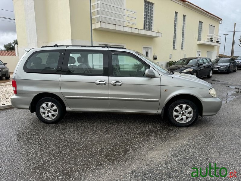 2005' Kia Carnival photo #4